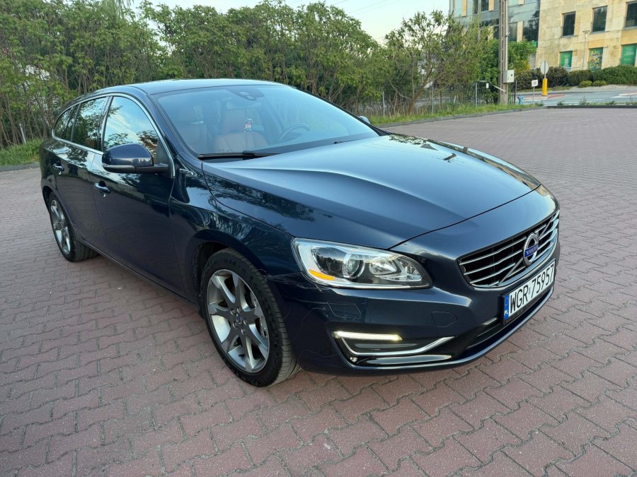 Volvo V60 D6 - zdjecie 1